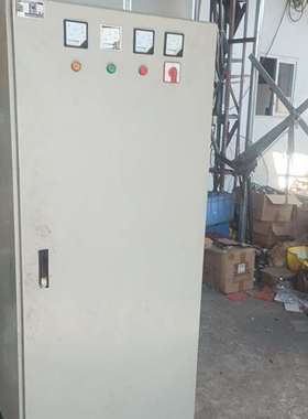 询价购-XL-21动力柜，总开630A，分四个250A断路