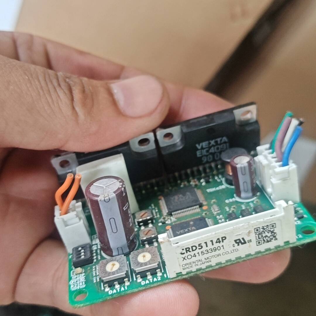 询价购-东方五相步进驱动器CRD5114P二手拆机，
