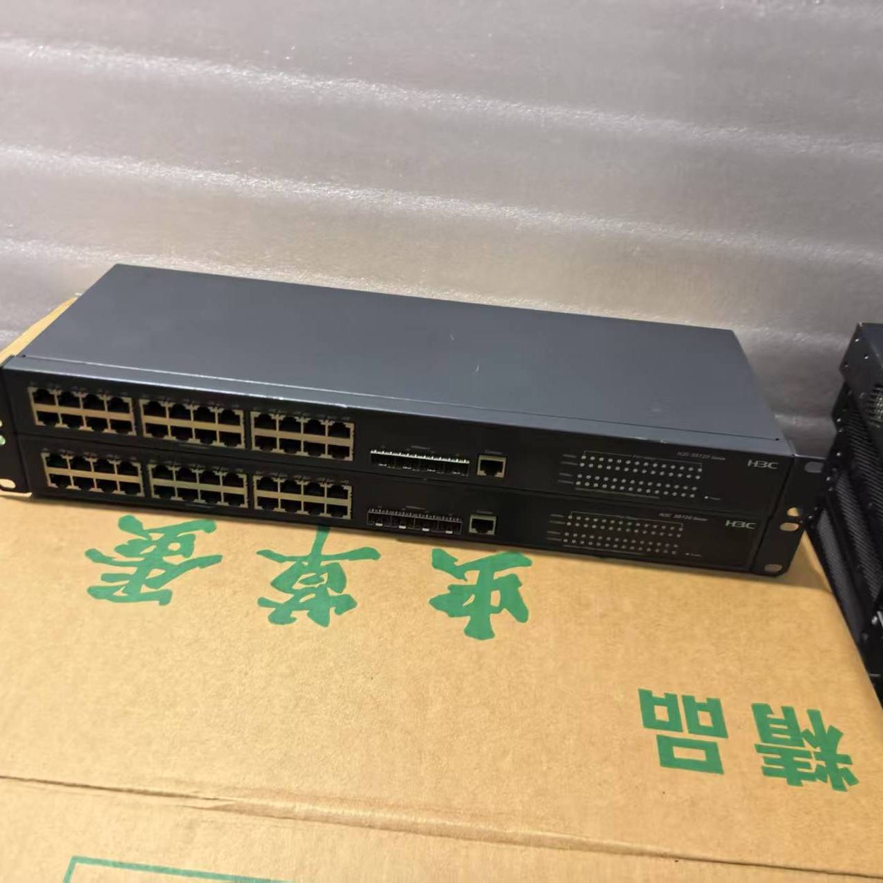 询价购-H3C S5120-28P-Li  全千兆管理交换机  实图