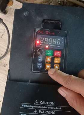 询价购-威科Veko变频器V8-4T-4R0GB，4.0KW，通电成