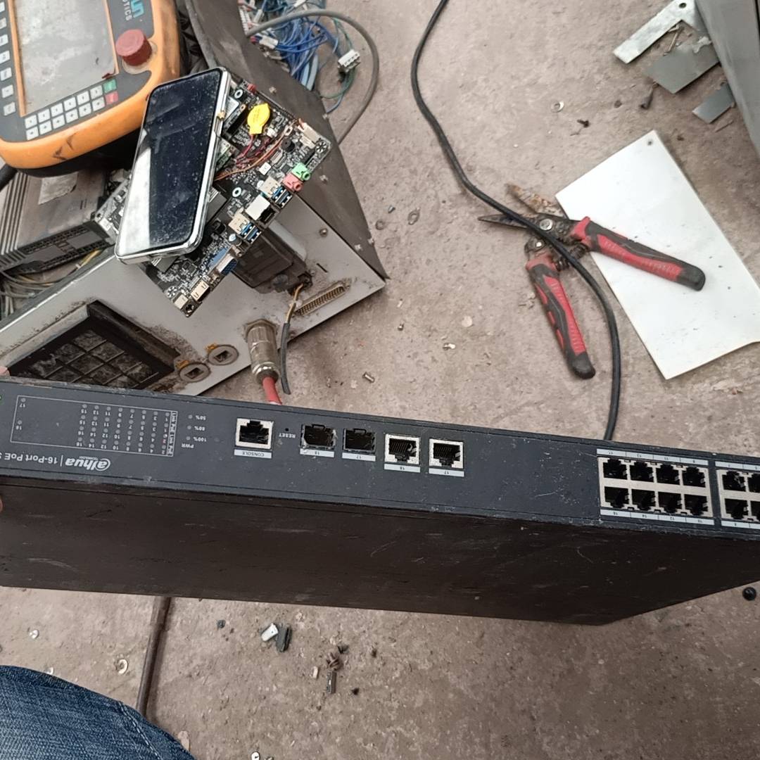 询价购-大华企业交换机DH-S1500C-16ET2GF-APWR