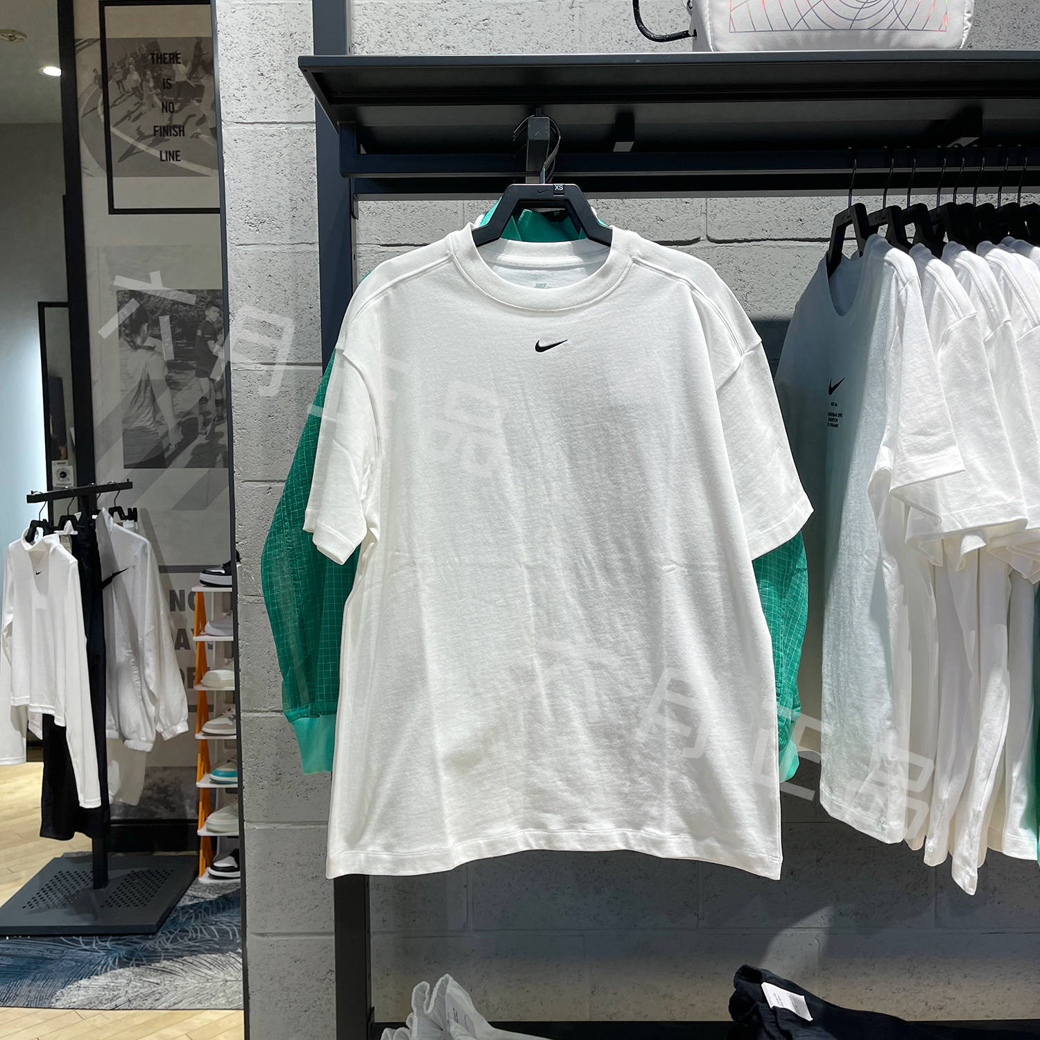 耐克女子圆领休闲运动T恤