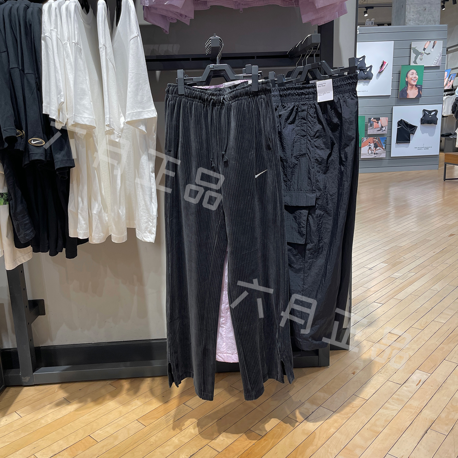 NIKE耐克女子运动裤灯芯绒阔腿裤