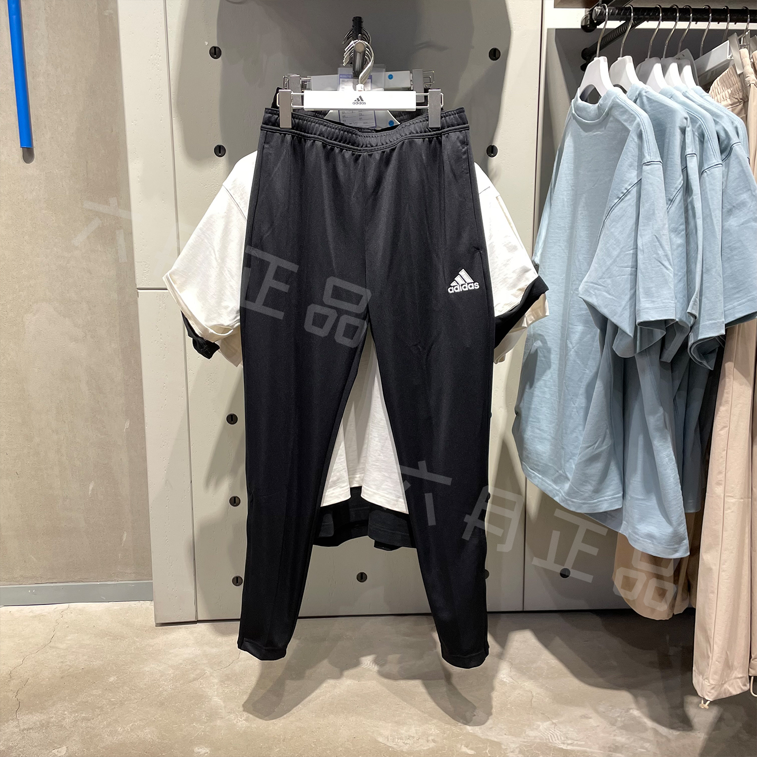 ADIDAS阿迪达斯男子薄款速干运动裤休闲透气宽松小脚长裤 HC0332