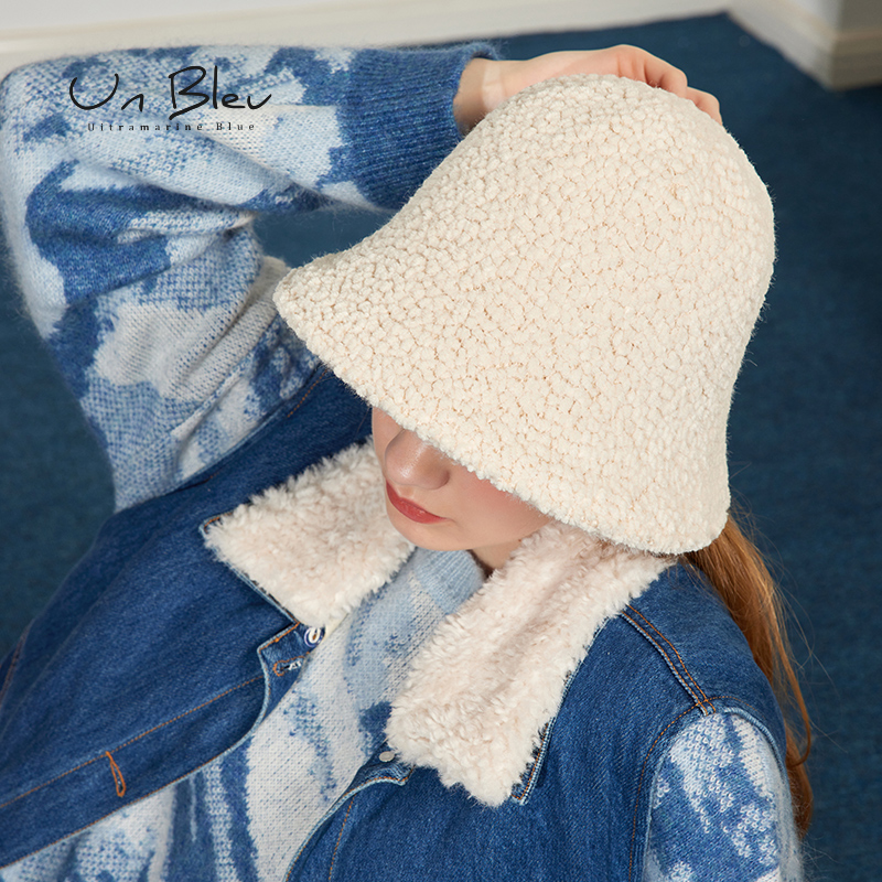 日系仿羊羔绒白色保暖针织水桶帽