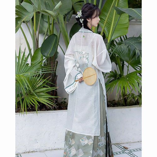 云藏月绣暗纹提花合领衫妆花马面