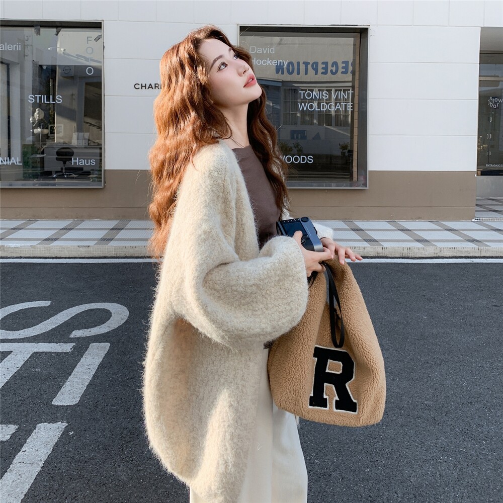 春秋很仙的毛衣外套女中长款温柔风上衣针织开衫慵懒宽松外搭白色