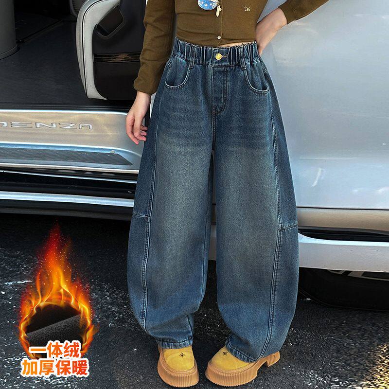 女童加绒牛仔裤秋冬2025新款儿童洋气加厚宽松大童冬季一体绒裤子