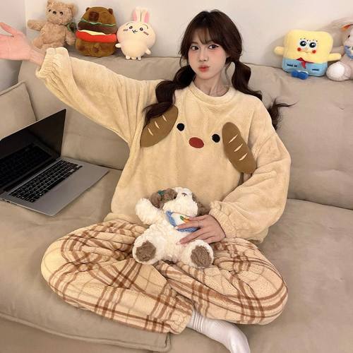 新款冬天珊瑚绒睡衣女冬款英文狗秋冬季加绒加厚法兰绒家居服