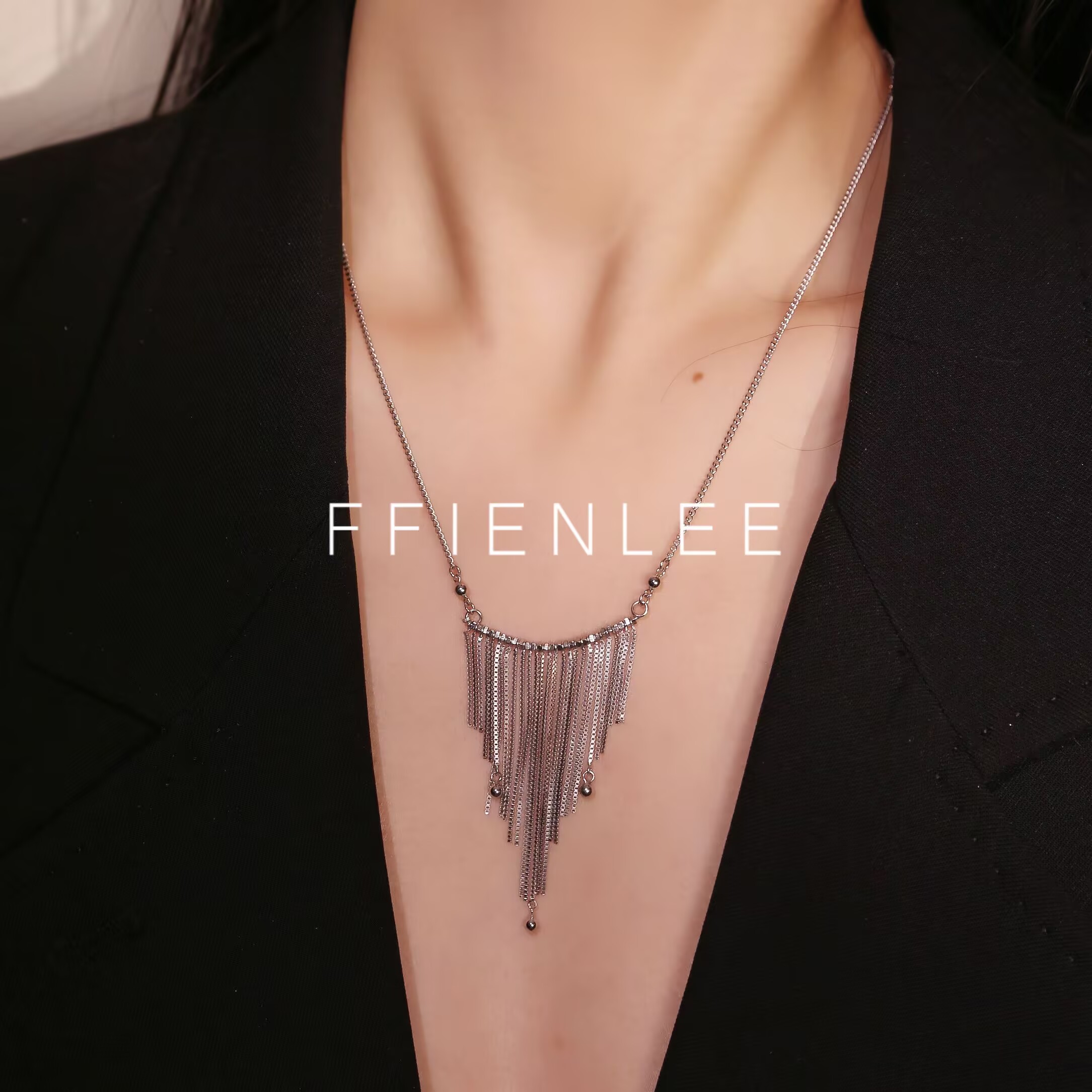 S925银项链 烟暗星河 轻奢小众设计感流苏瀑布开口笑锁骨链
