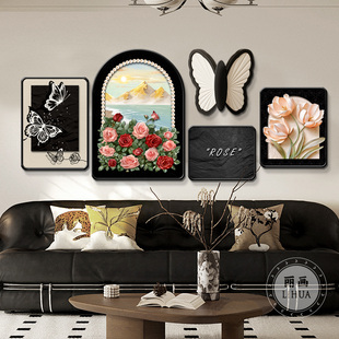 法式复古风客厅装饰画奶油中古风沙发背景墙挂画蝴蝶玫瑰组合壁画