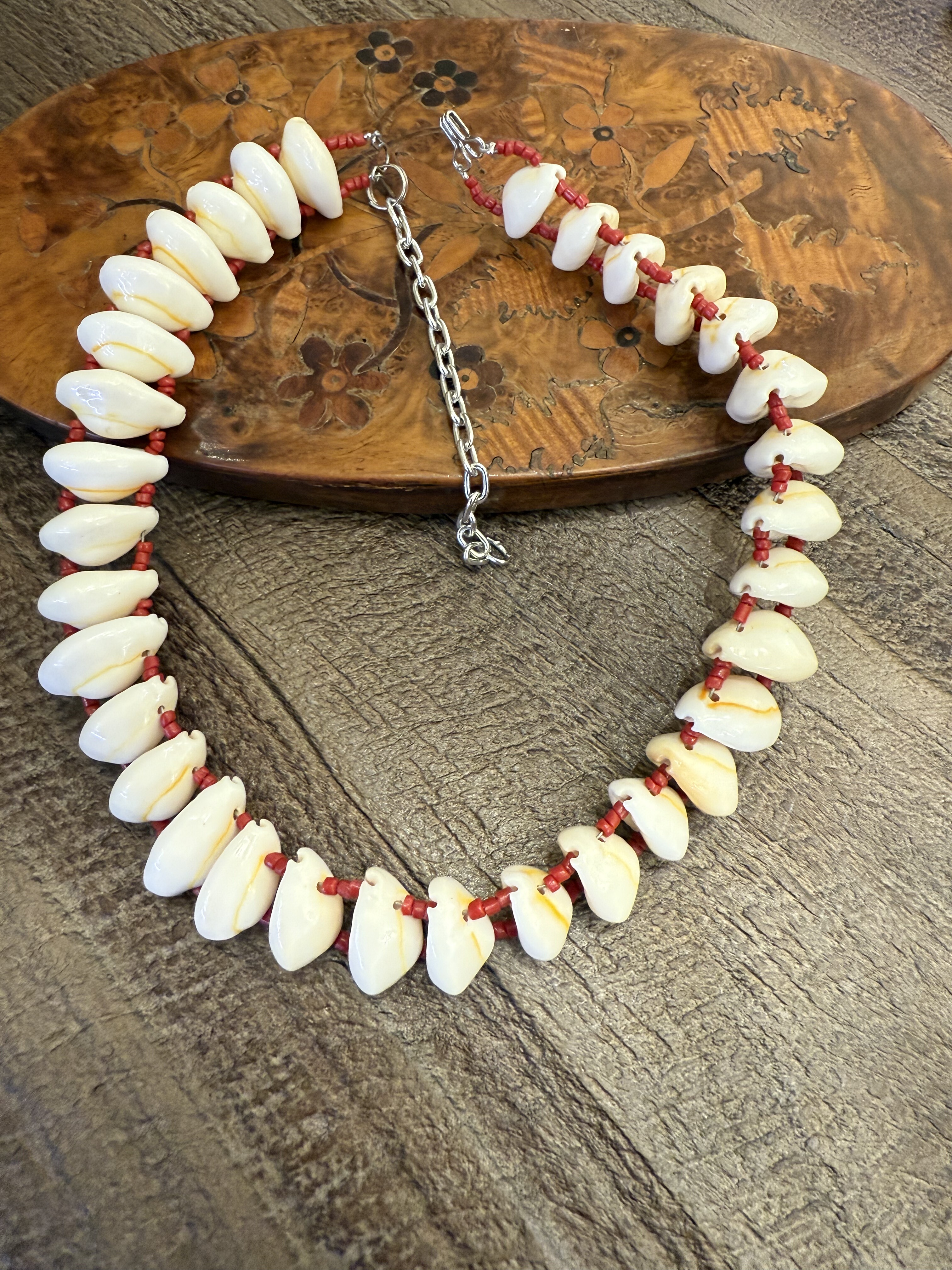 中古默认微瑕不退不换  海螺 choker 项链 意大利