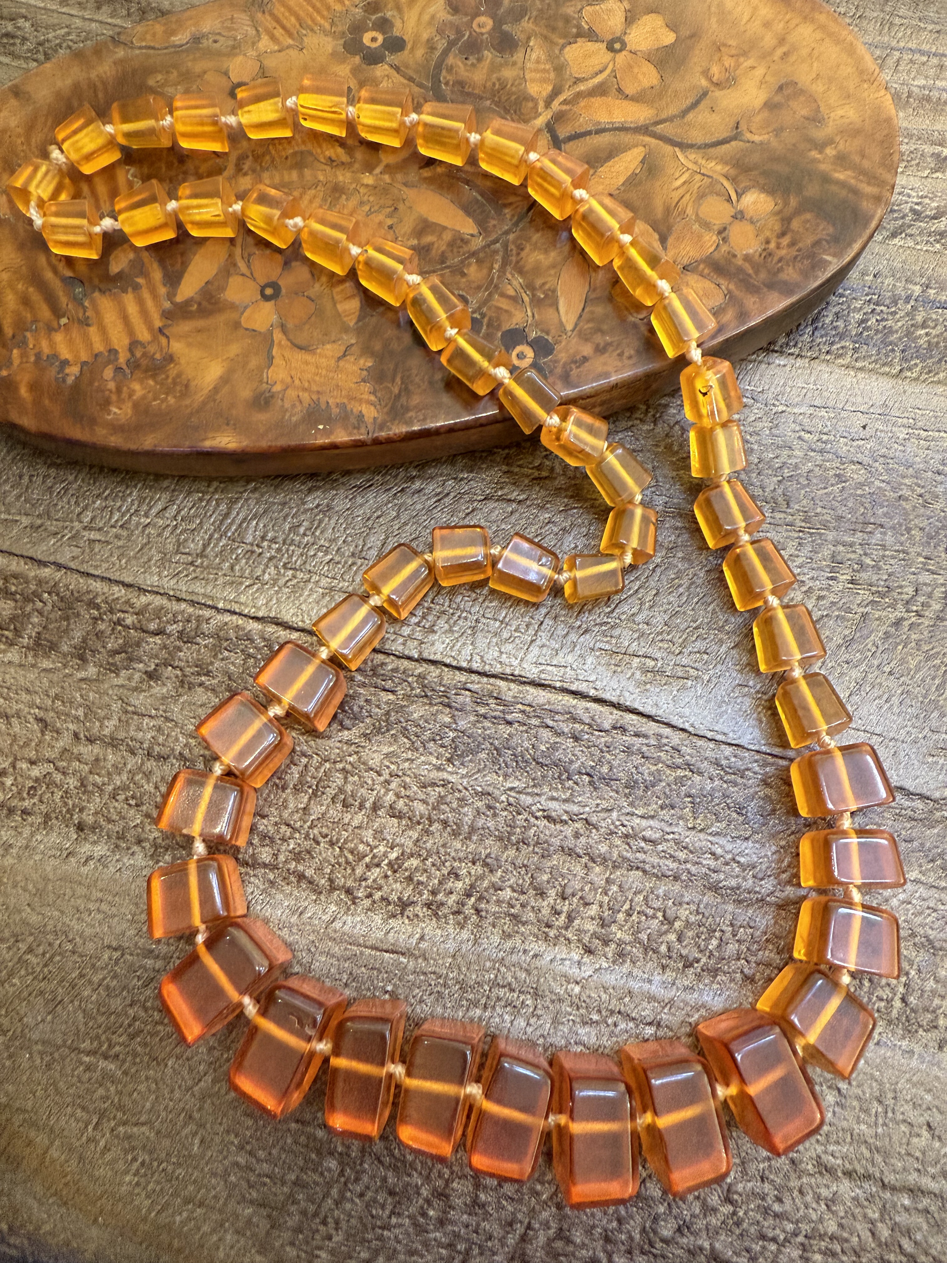 中古默认微瑕不退不换  亚克力 长项链 意大利