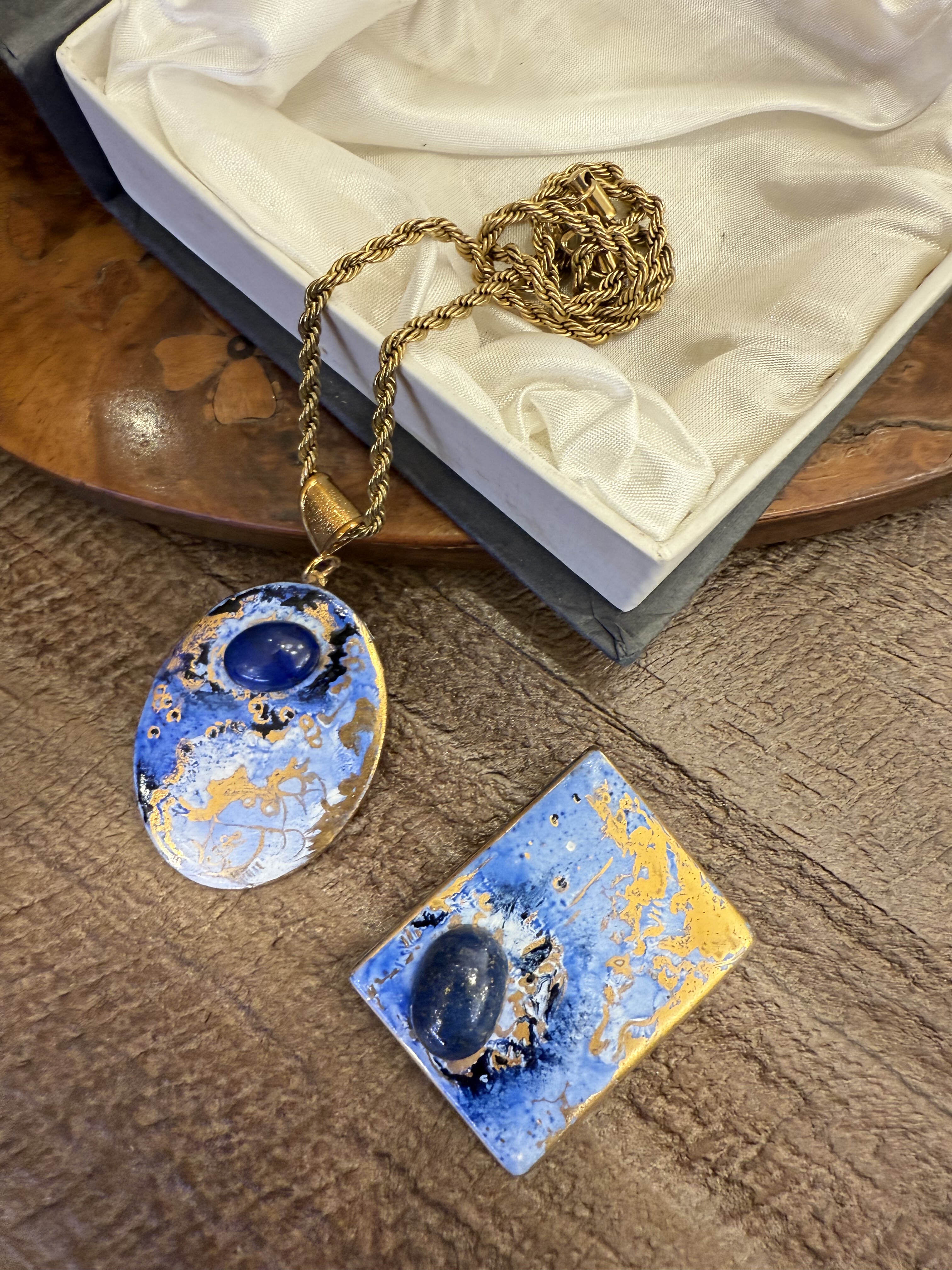 中古默认微瑕不退不换  手工陶瓷艺术项链胸针 意大利