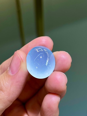 天然翡翠天空蓝蛋面明0524