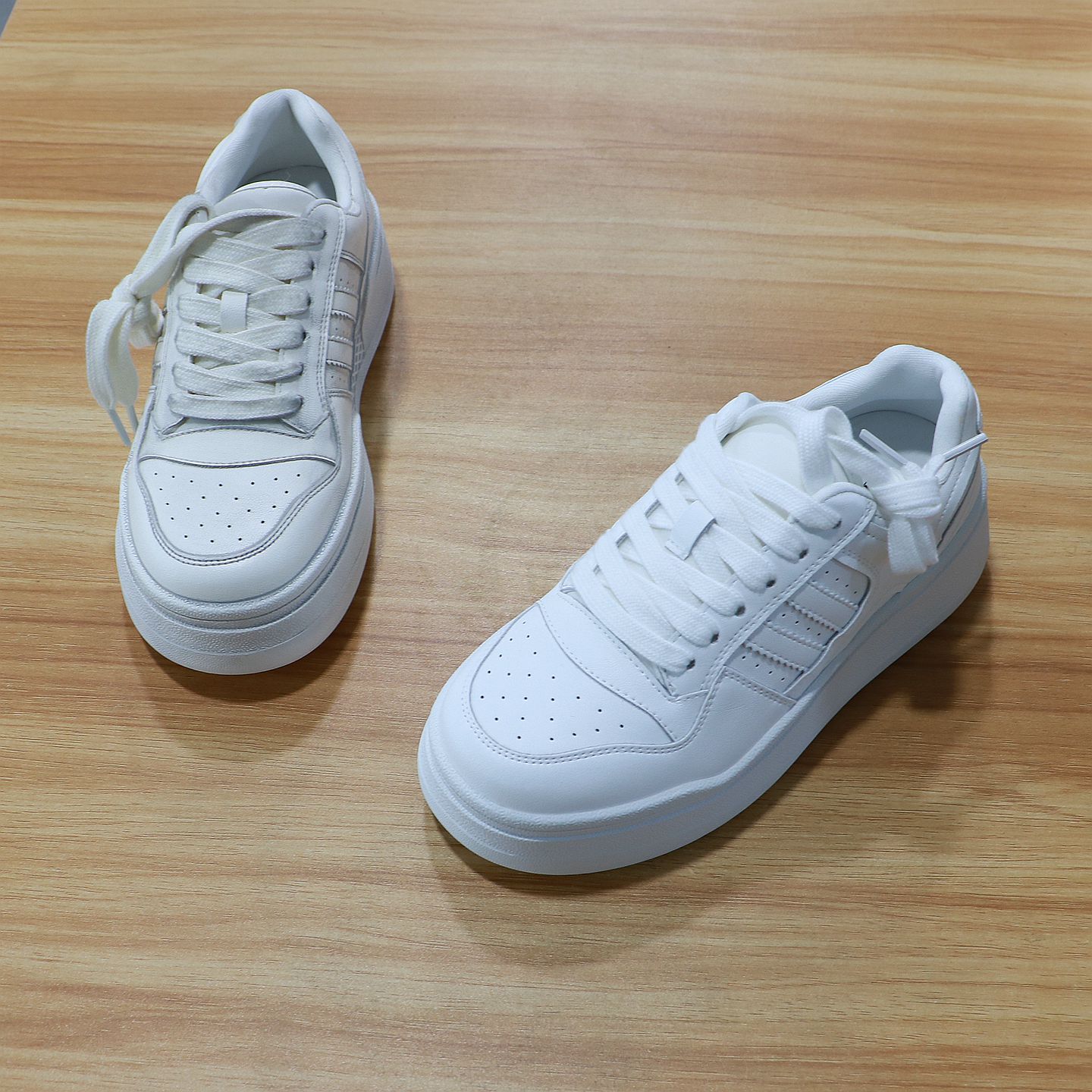 诗路花语2025秋季真皮厚底板鞋