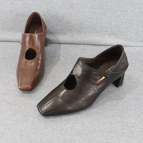 诗路花语秋款通勤粗跟深口单鞋