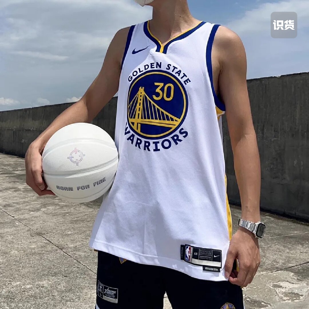 Nike/耐克NBA勇士队库里30号男子SW球迷版篮球速干球衣DN2077-100图片