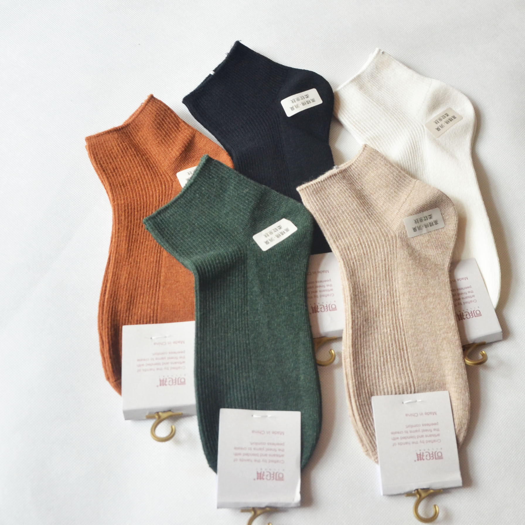 特价春秋天季司纶祺女士人纯棉短筒运动透气细双针纺纱多彩船袜子