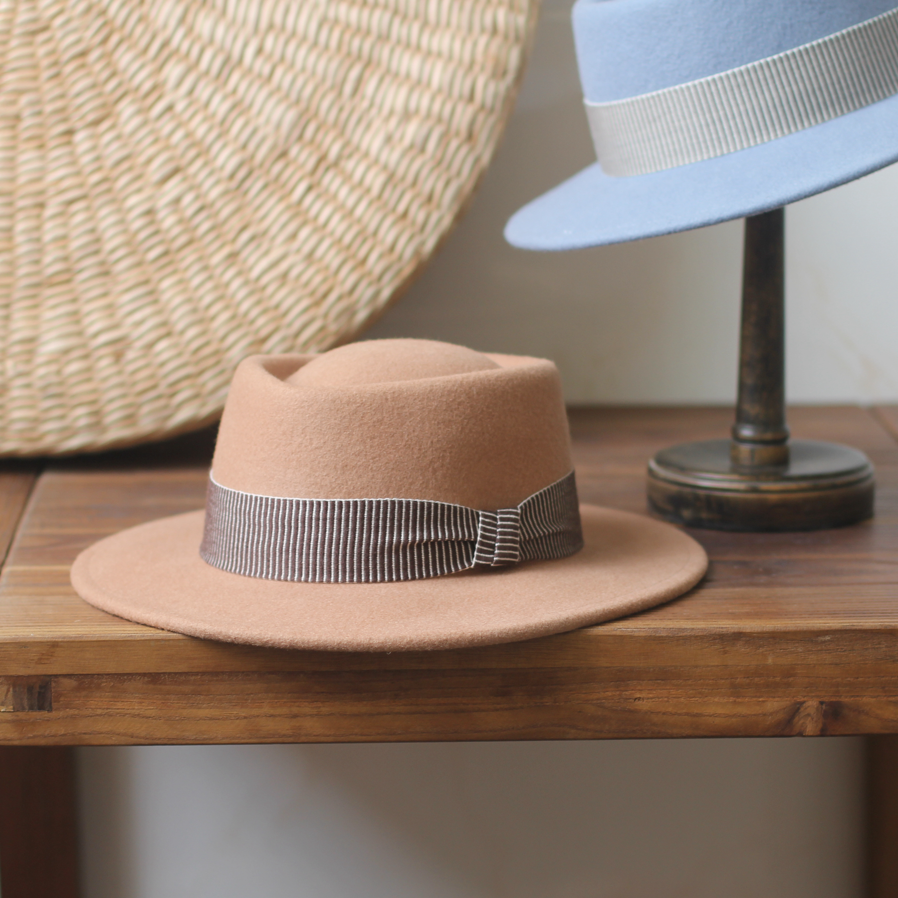 秋冬毛呢帽子女爵士帽英伦韩版防晒帽子休闲复古欧美时尚潮流毡帽