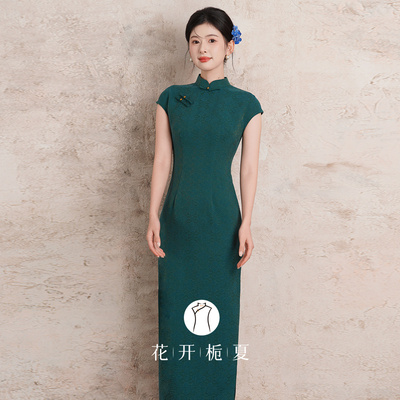 新中式高端气质绿色旗袍