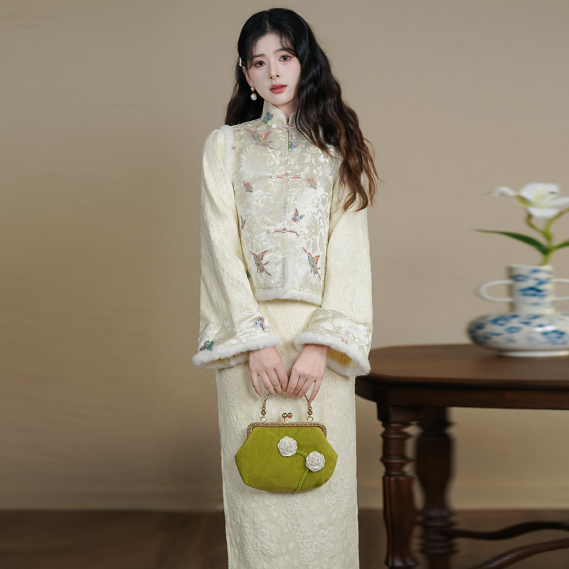 新中式国风米色蕾丝加绒旗袍