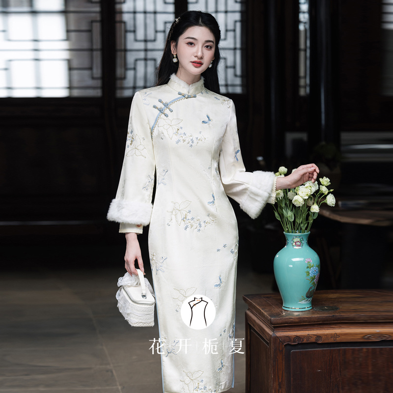新中式改良米色刺绣旗袍加绒加厚