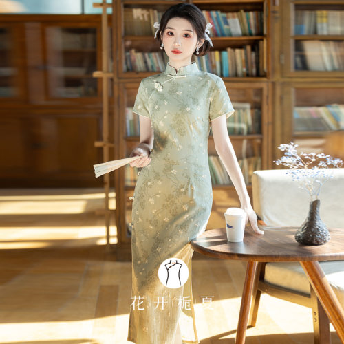 新中式绝美气质绿色旗袍