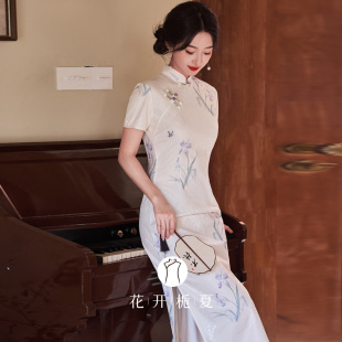 《鸢尾》新中式旗袍2025新款素雅江南风年轻款少女连衣裙