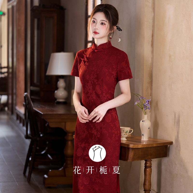 新中式复古红色旗袍敬酒服