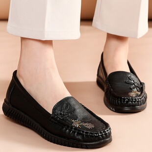 中老年妈妈真皮单鞋牛筋平底大码女鞋子41防滑老人奶奶女士皮鞋42