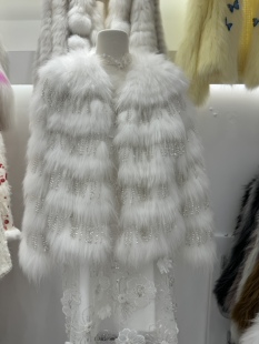 2024冬季新款貉子毛皮草名媛重工钉珠流苏挂坠轻奢减龄外套女显瘦