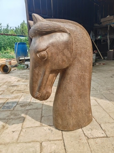 青石【马头】 高度60厘米 马首硕大挺拔 神态雕刻栩栩如生