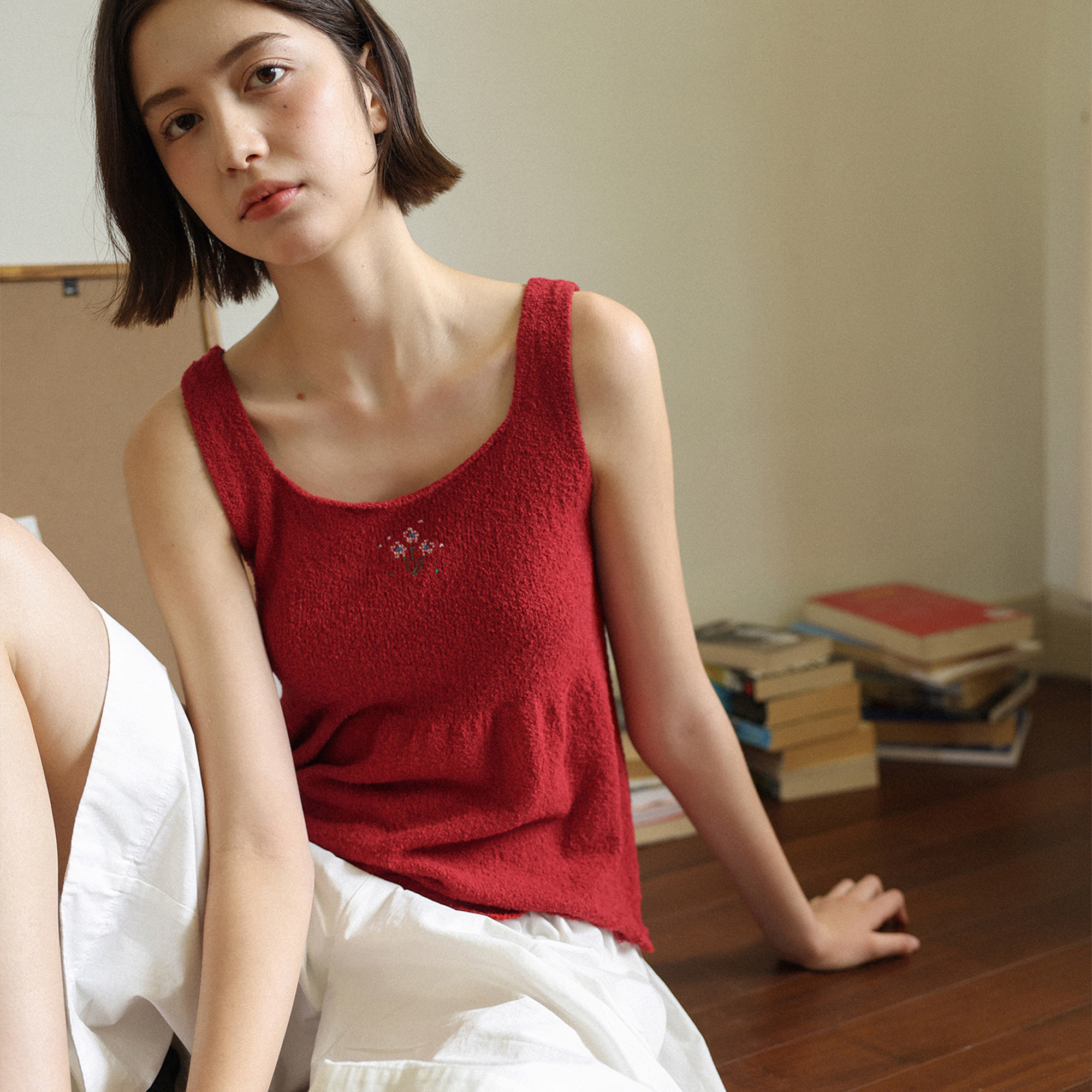 LLANO莓果花束 圈圈纱刺绣背心复古法式甜美俏皮下摆娃娃衫女夏季