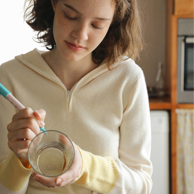 LLANO腈纶毛衣通勤连帽