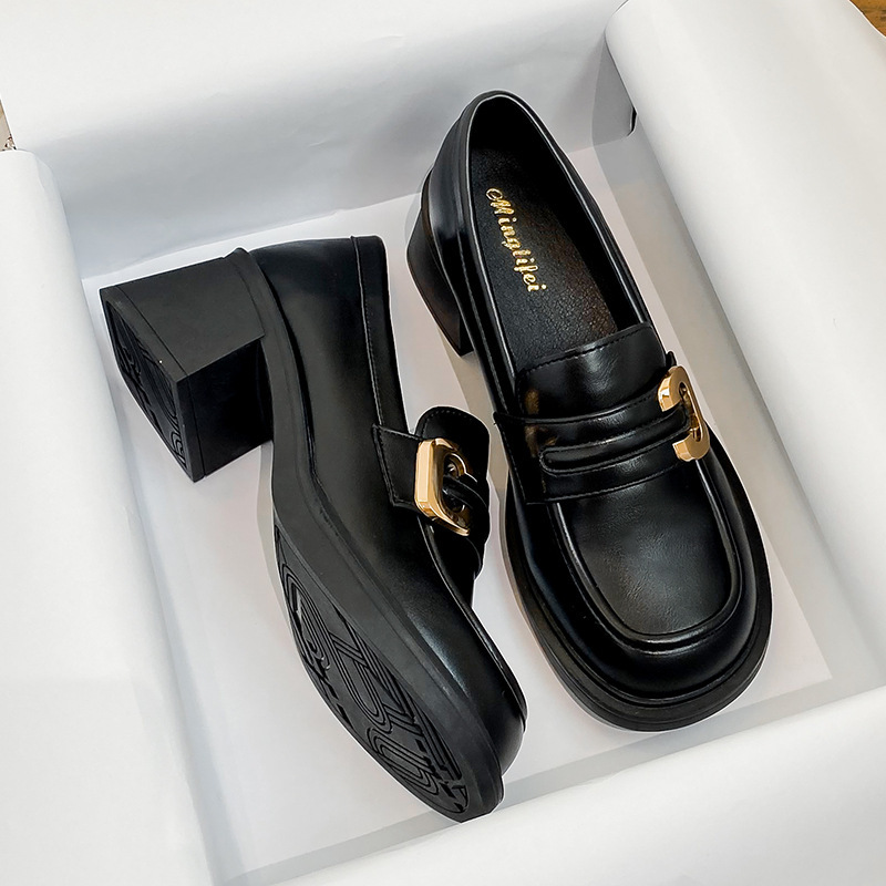 2024年春秋新款厚底粗跟复古小皮鞋高跟乐福鞋单鞋女大码鞋41一43