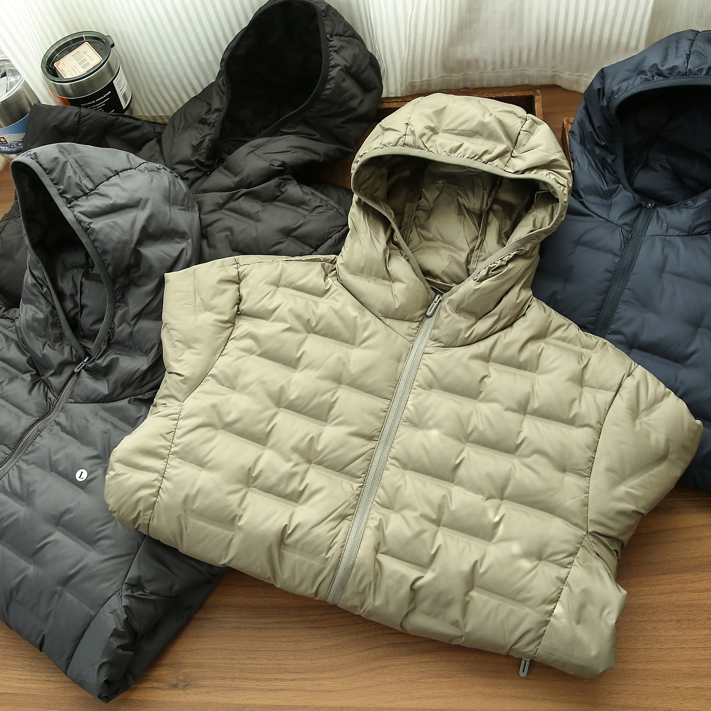 秋冬新款无痕压胶充绒男士时尚休闲百搭连帽轻薄保暖羽绒服外套潮