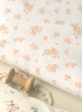 米黄白彩色花簇淡橙色波点华夫格涤棉  床品款上衣连衣裙童服装裙