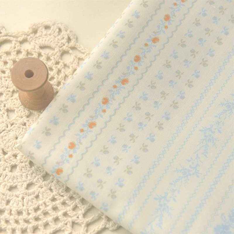 白底浅天蓝碎花墙聚脂纤维  夏秋度假连衣裙子上衣娃衣lolita面料,居家布艺,海绵垫/布料/面料/手工diy,淘宝优惠券,粉丝福利购,淘宝优惠卷