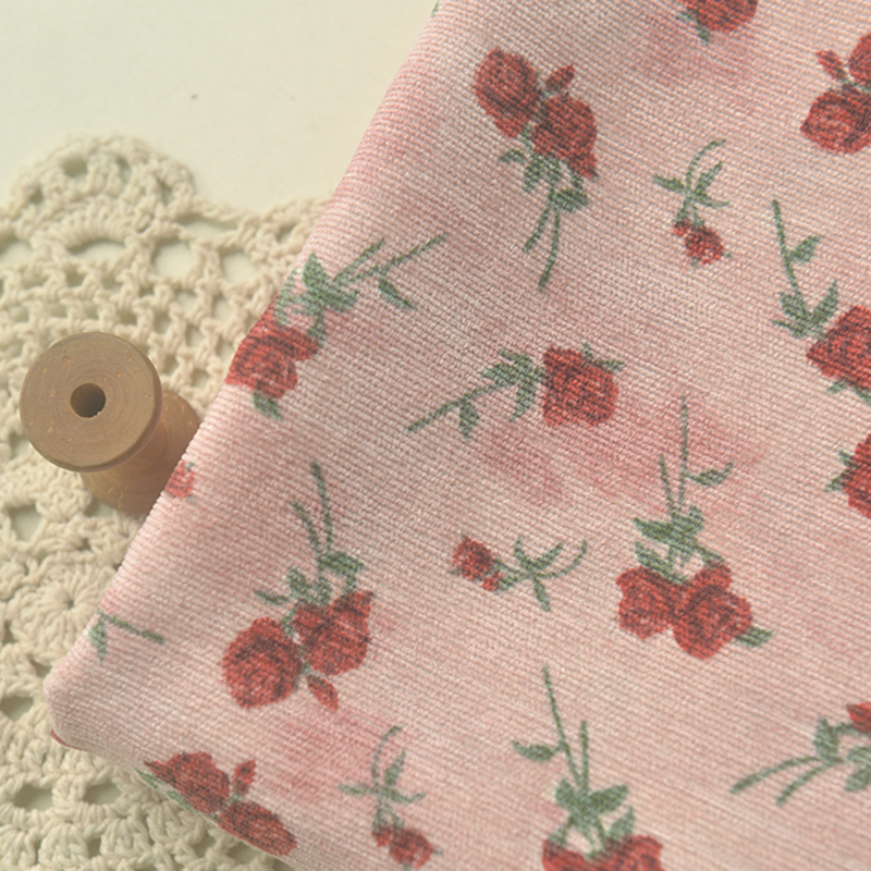 粉底红花连衣裙棉袄外套裤子面料