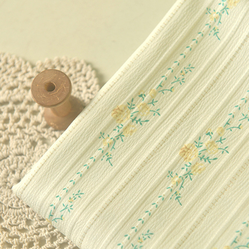 绿白色黄花墙聚酯纤维  夏秋上衣连衣裙旗袍童装窗帘服装布料面料