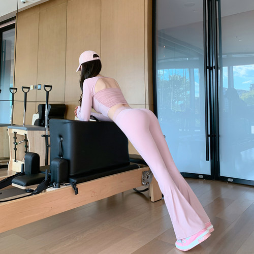 Byu run 新款三角镂空美背运动T恤瑜伽套装女蕾丝边喇叭裤两件套