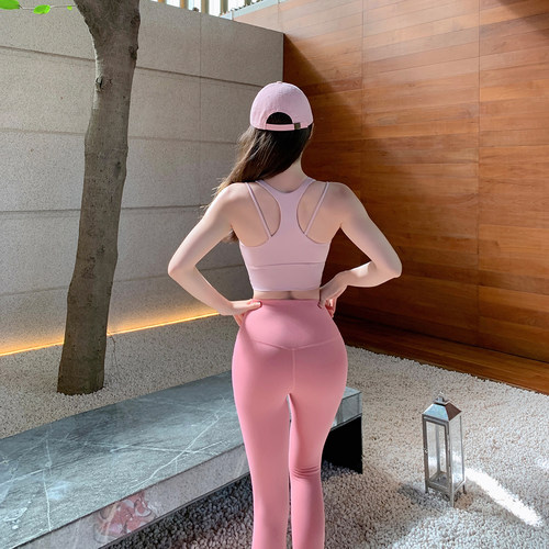 Byu run 新款假两件粉色无袖瑜伽服背心女短款无袖运动健身服上衣