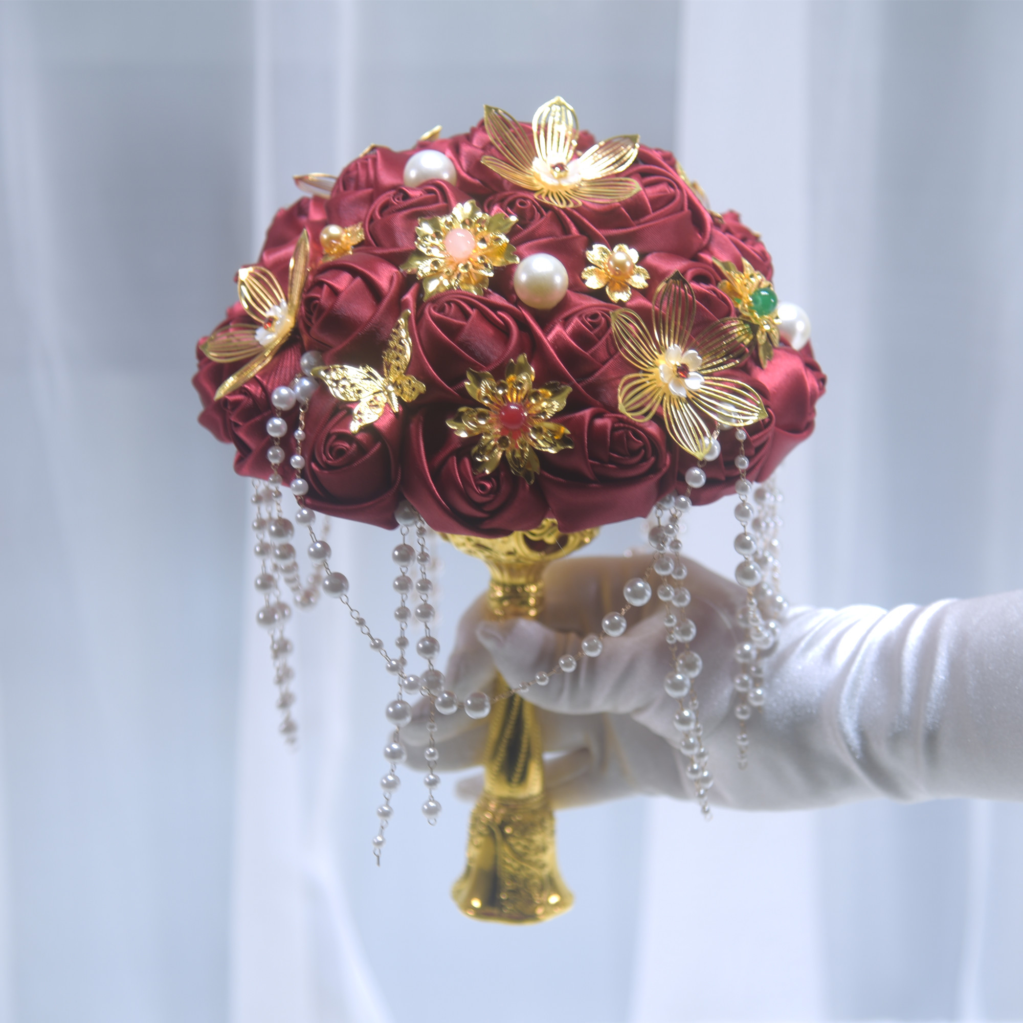 新娘出嫁手捧花秀禾服搭配结婚手捧花束中式权杖仿真玫瑰仿真花球