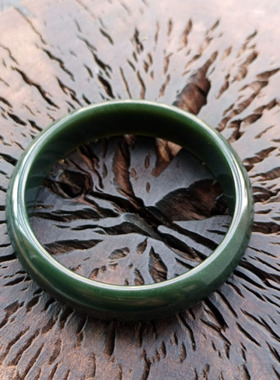 青鸾环新疆和田玉老玉沙枣青精工精美古朴的手镯