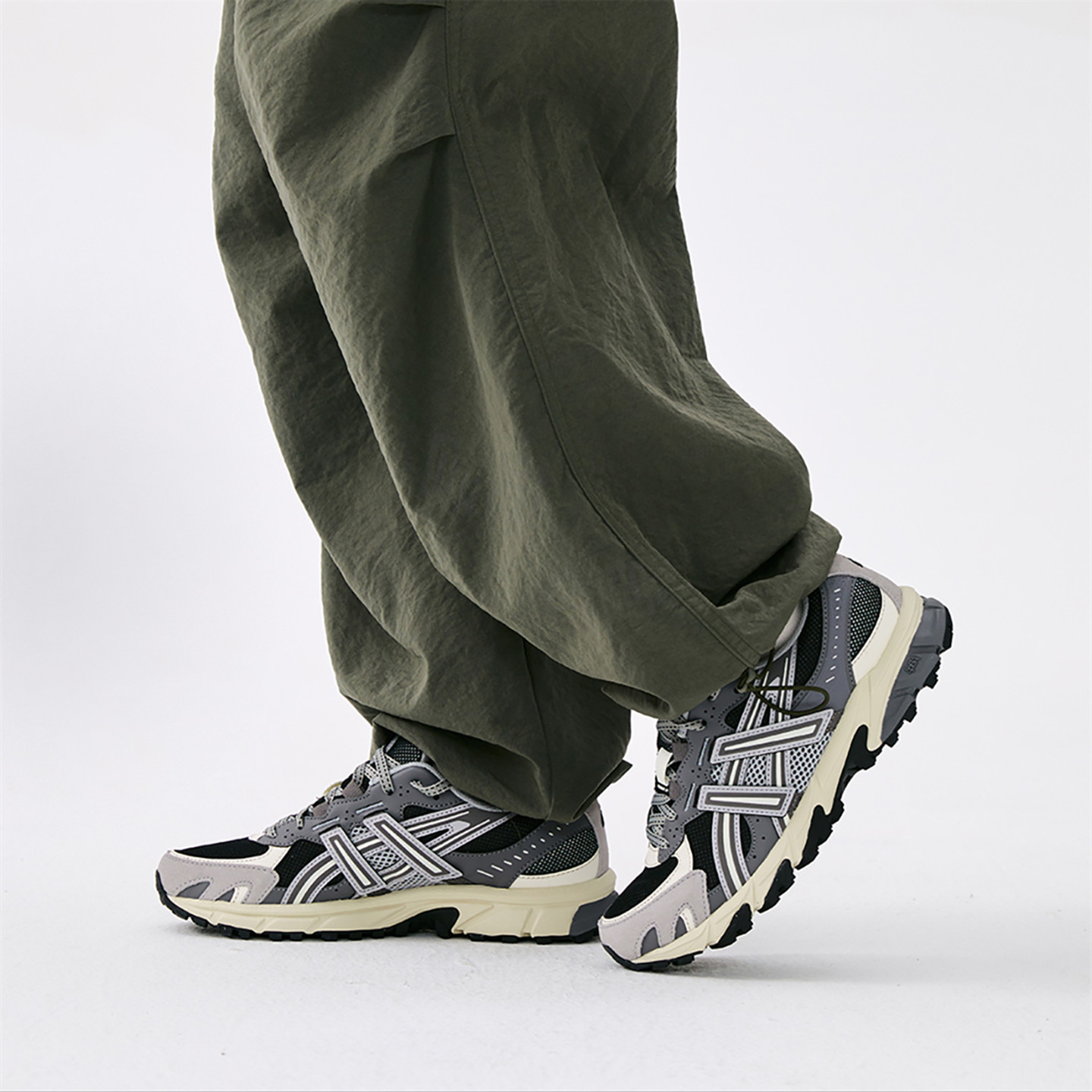 ASICSGEL-SonomaTR62跑步鞋