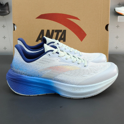 安踏羚跑男跑步鞋2026年春季新款时尚运动鞋氮科技112615555