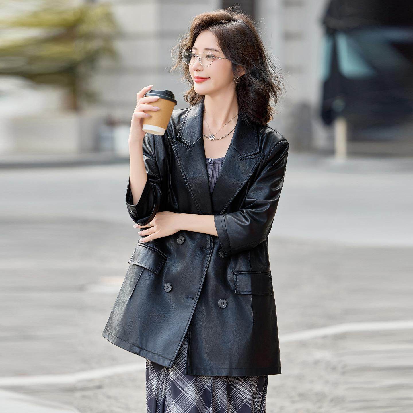 高级时绵羊皮皮衣女新款尚休闲西装领双女士排扣中长82991款感外