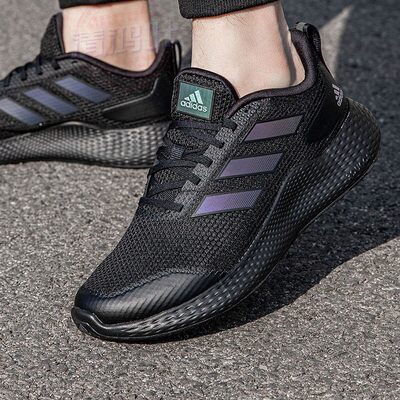 阿迪达斯新款缓震黑武士跑步鞋