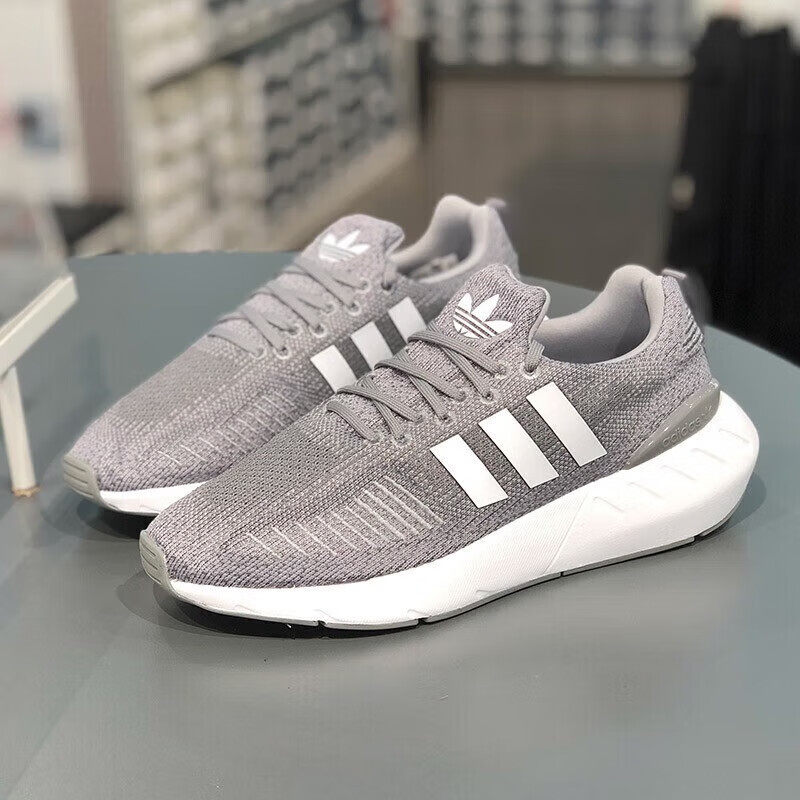 阿迪达斯三叶草女鞋夏季新款透气运动鞋缓震黑色网面跑步鞋GZ3495